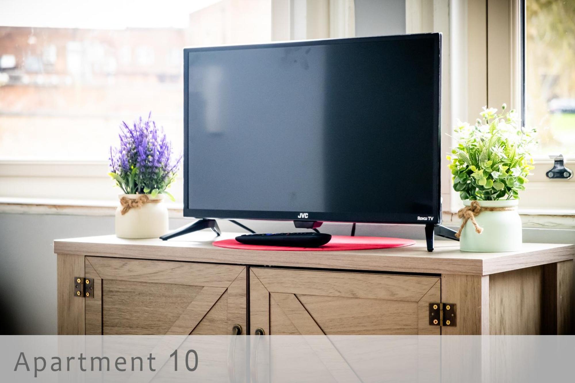 Apartment Cades *